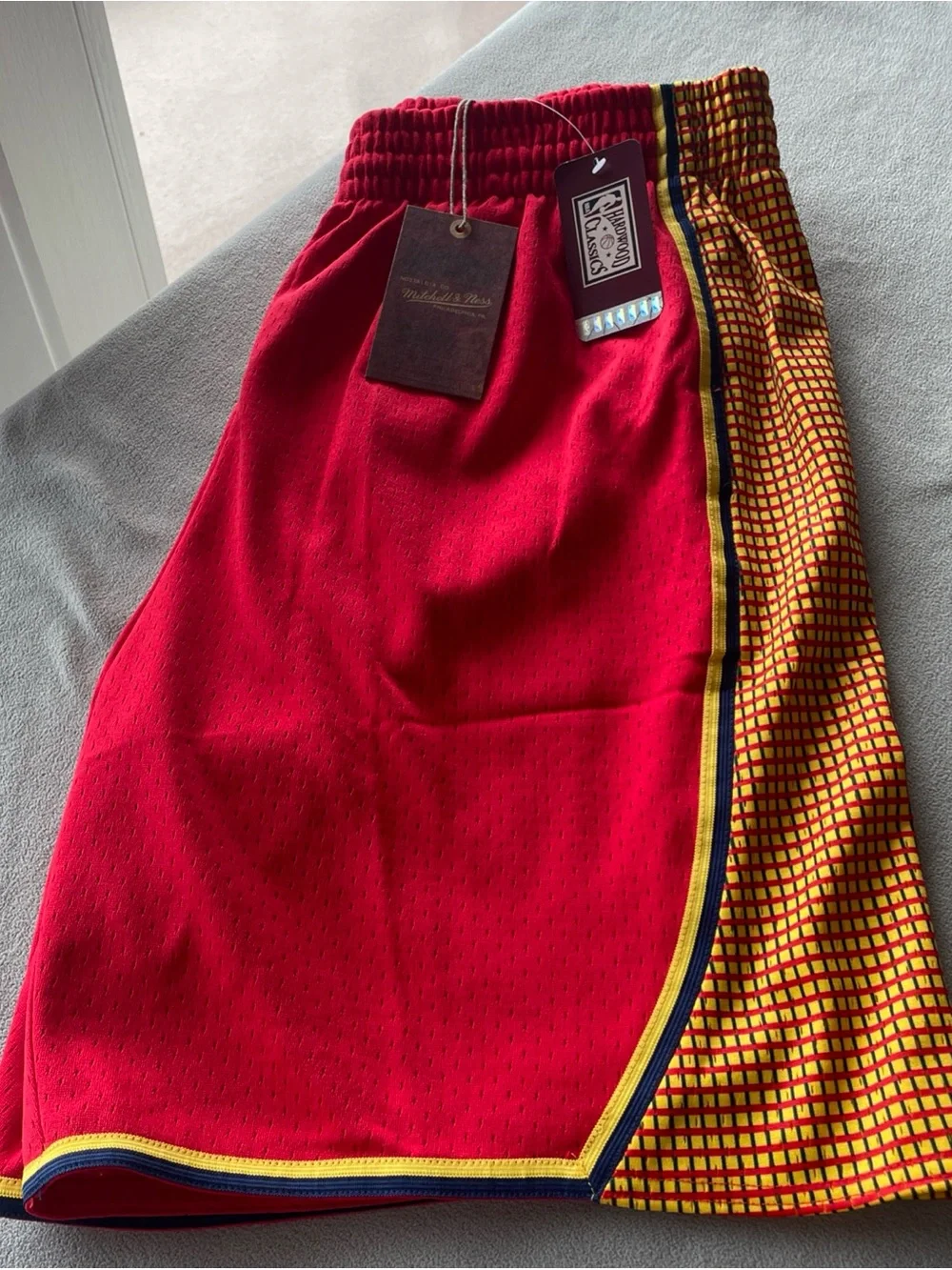 NBA Mens XL Mitchell & Ness NBA Swingman Hardwood Classics Shorts Red New